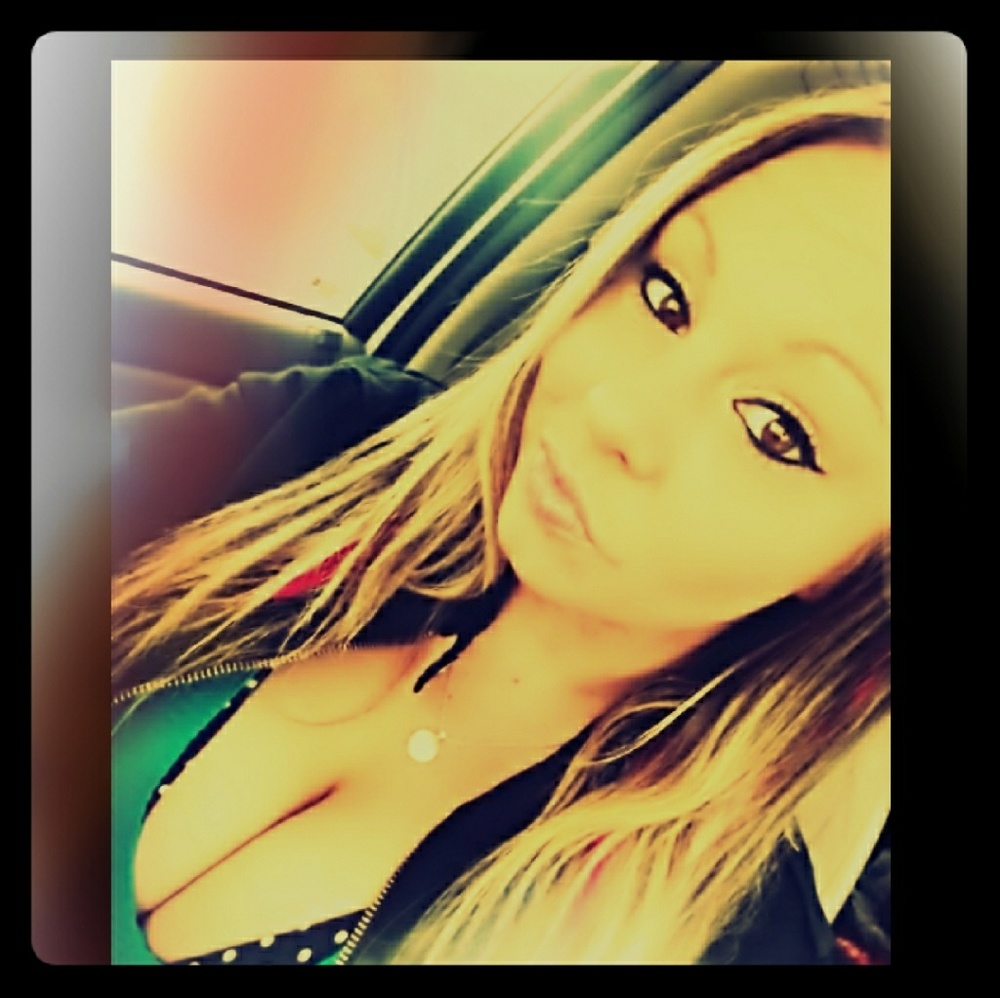 Meet your Posher, Stephanie